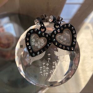 Gothic Glam Heart Earrings!